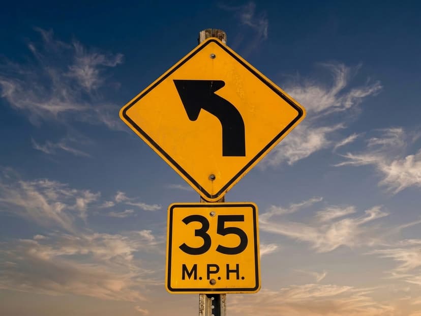 Curve Left 35 Mph Or Less Recommended